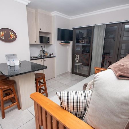 Van Den Berg'S Guesthouse Bettyʼs Bay المظهر الخارجي الصورة