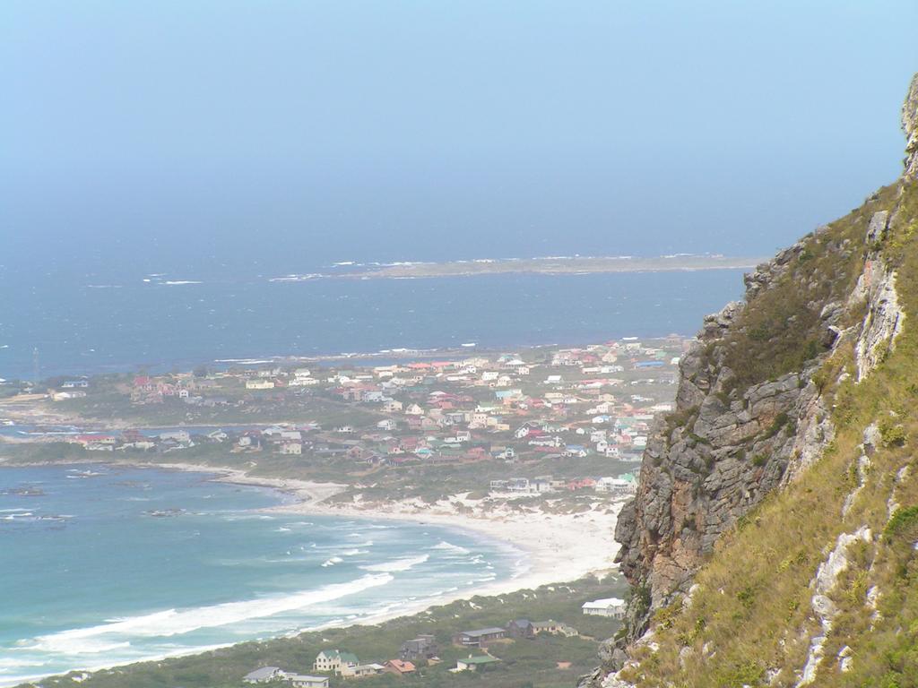 Van Den Berg'S Guesthouse Bettyʼs Bay المظهر الخارجي الصورة