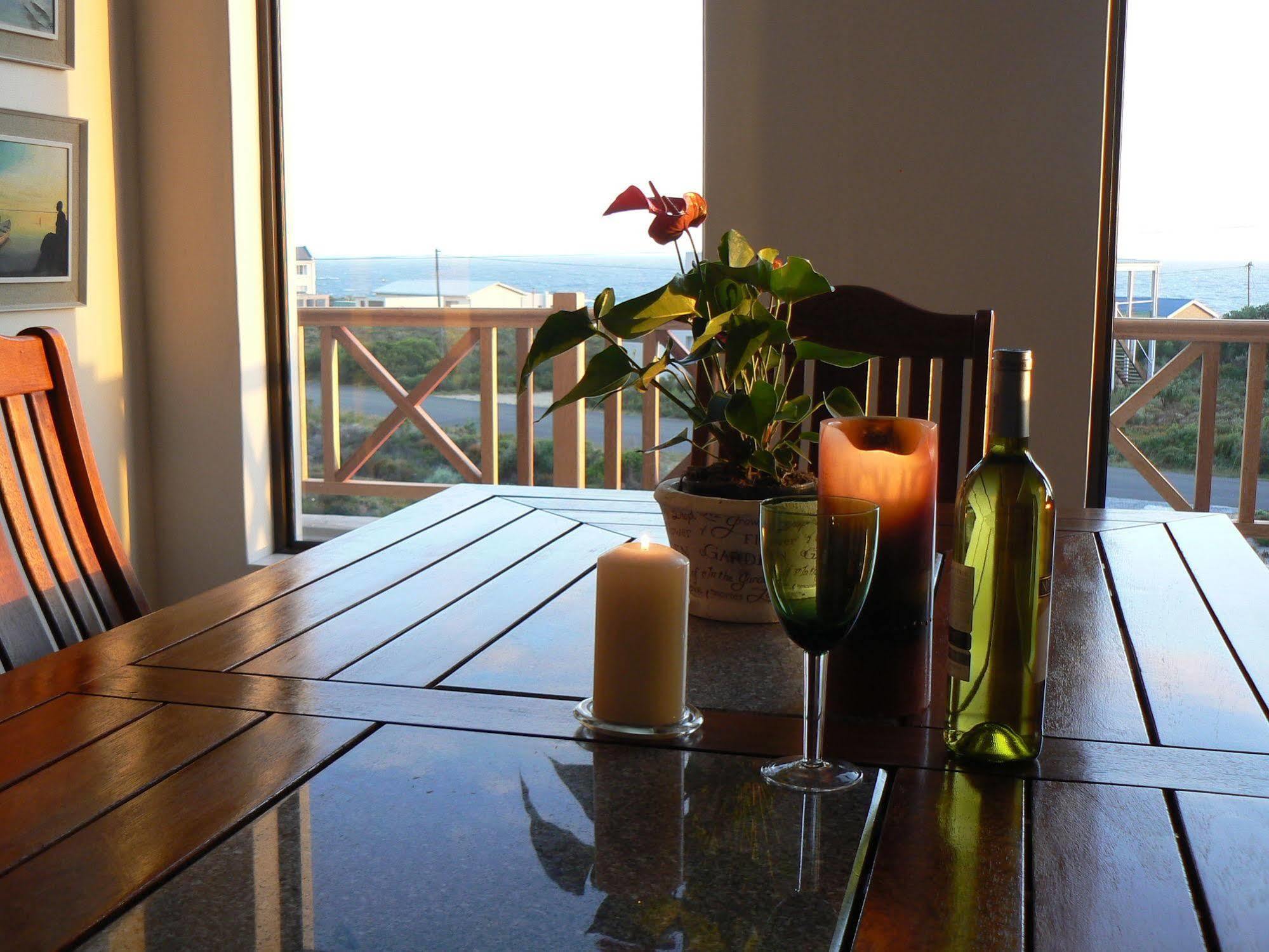 Van Den Berg'S Guesthouse Bettyʼs Bay المظهر الخارجي الصورة