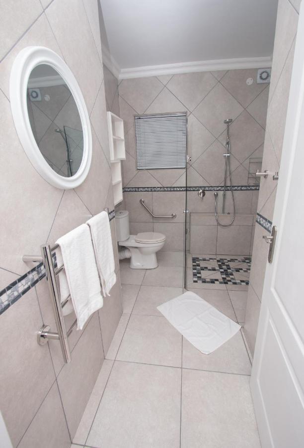 Van Den Berg'S Guesthouse Bettyʼs Bay المظهر الخارجي الصورة